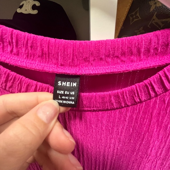 SHEIN PINK TOP - Picture 2 of 2
